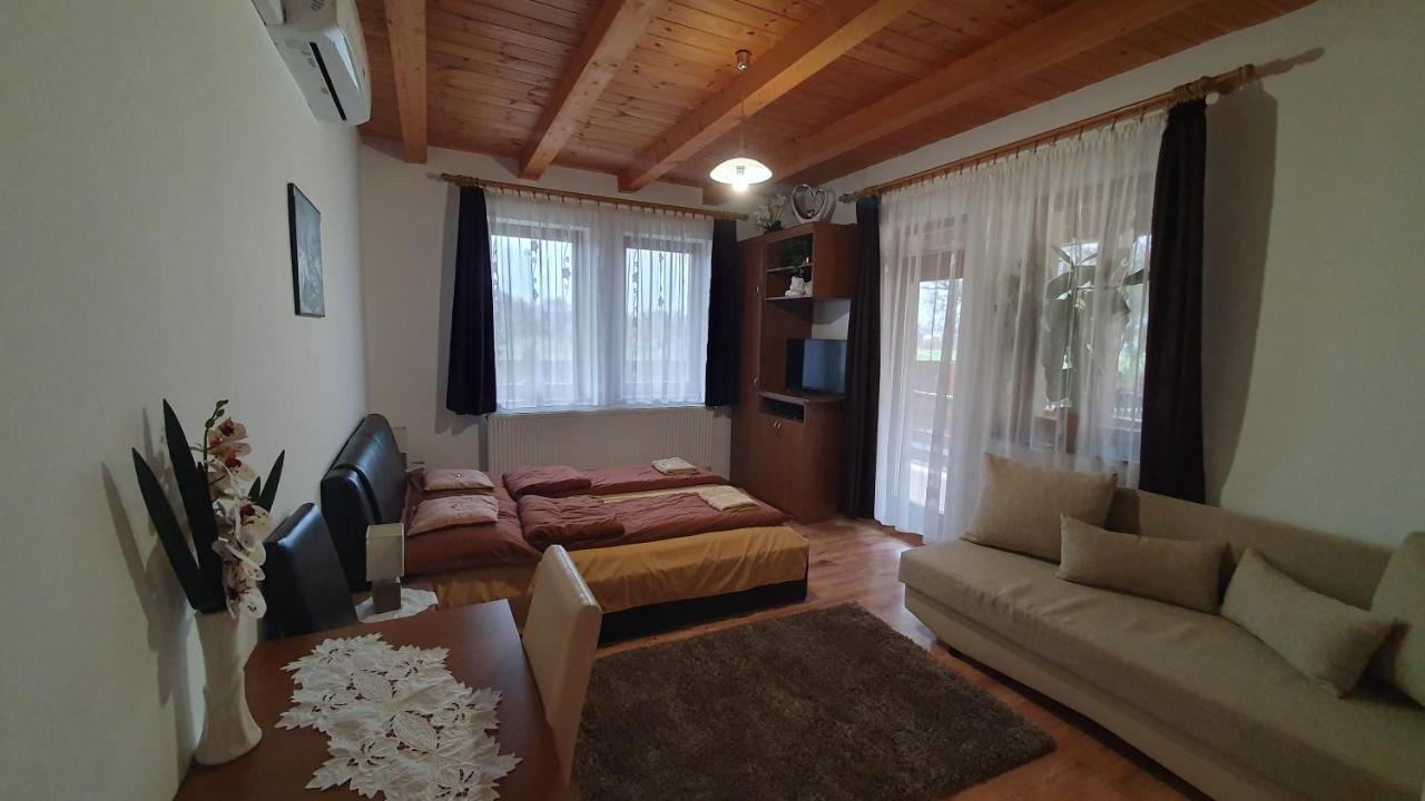 Pap Kekszilva Vendeghaz酒店 外观 照片